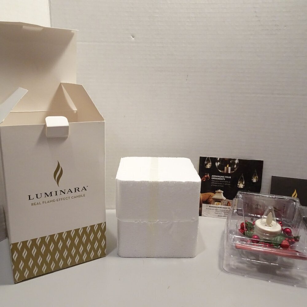 Luminara Christmas Red Berry Real Flame Effect Candle Glass Ornament  w/Remote